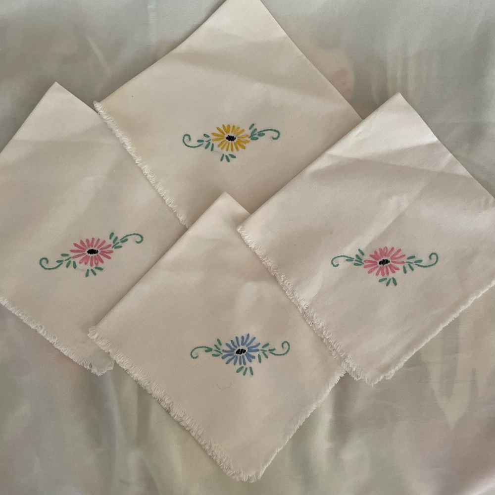 Vintage Floral Embroidered Cloth Napkins